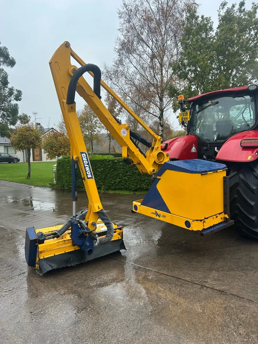 Bomford hawk 5.4 hedge cutter - Image 1