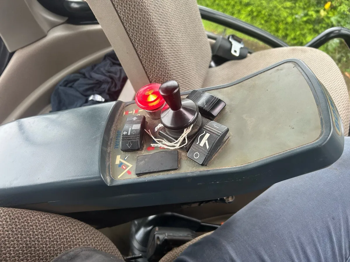 Bomford hawk 5.4 hedge cutter - Image 3