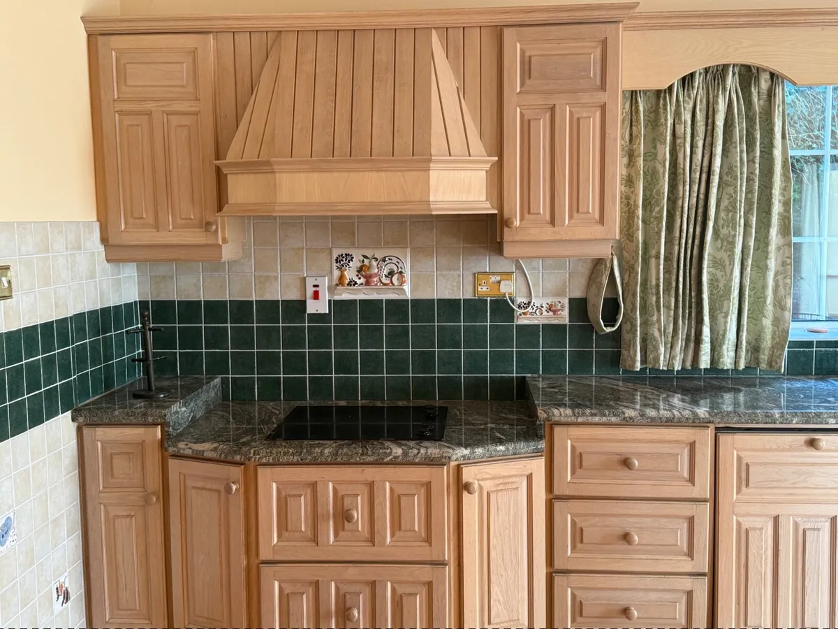 Kitchen units - Image 2