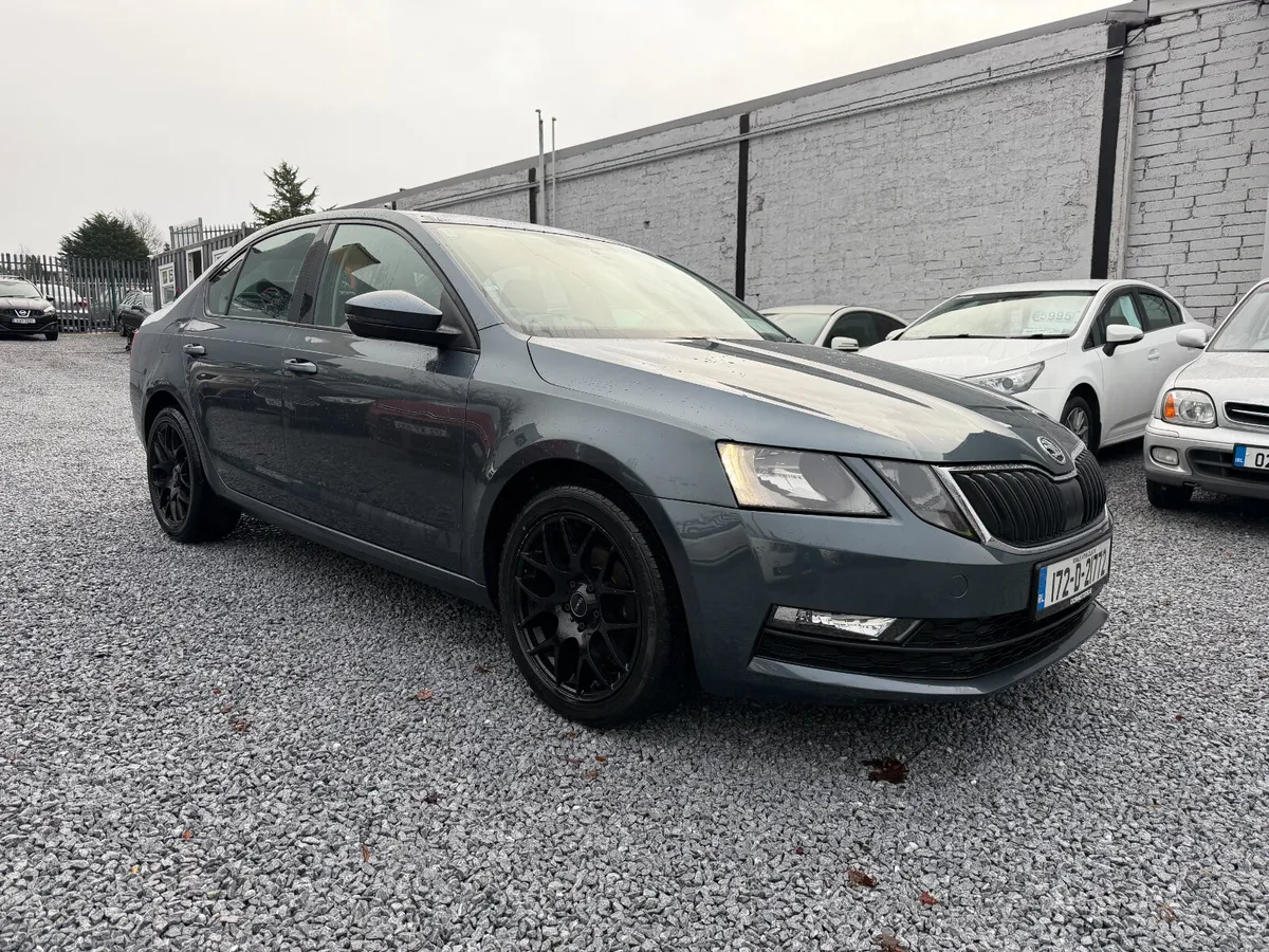 2017 (172) Skoda Octavia 1.6 TDI Ambition 115HP DS - Image 1