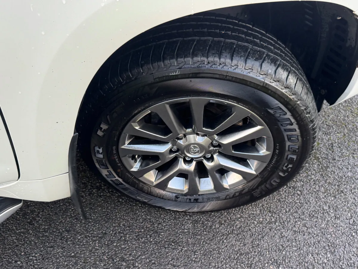 Toyota Land Cruiser 2018 prado 7 seater - Image 3