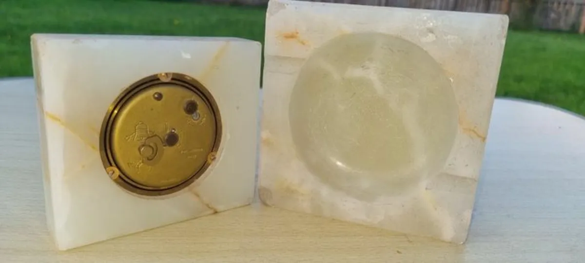 Vintage marble clock and ashtray - Image 4