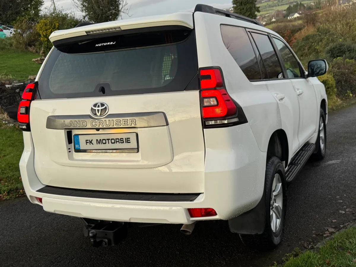 + vat Toyota Land Cruiser 2021 LWB - Image 4