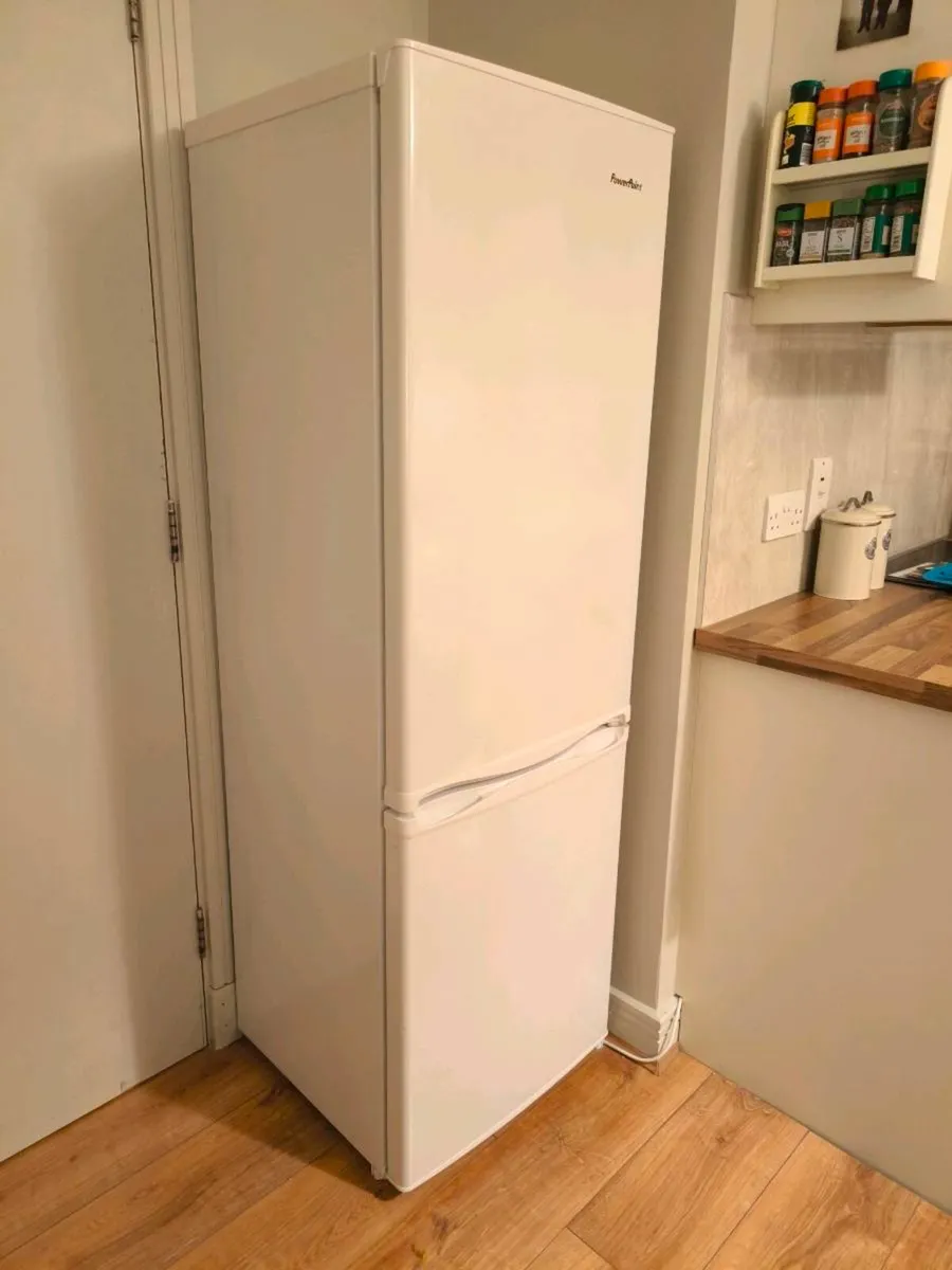 PowerPoint Fridge Freezer - Image 3