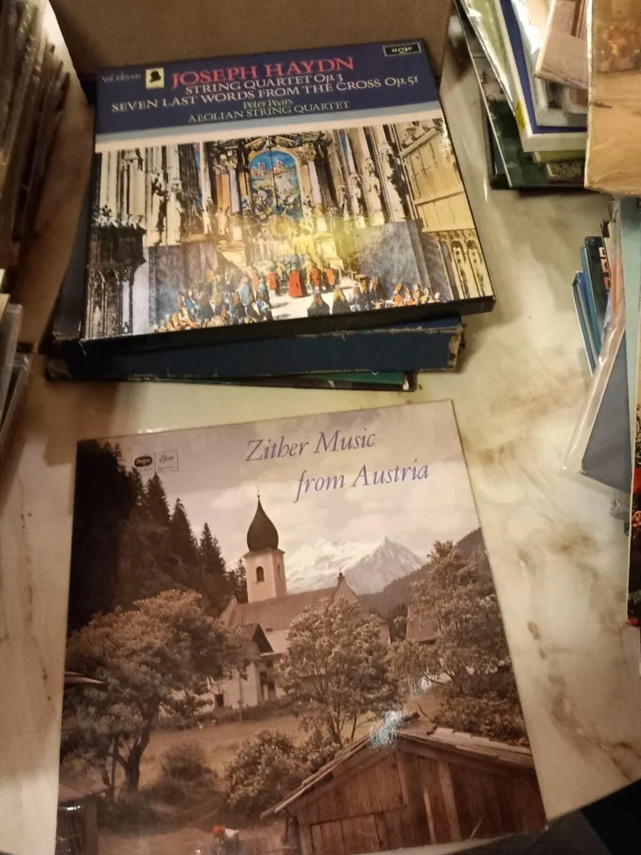 270 mint condition LPs, mainly classical,  D18 - Image 3