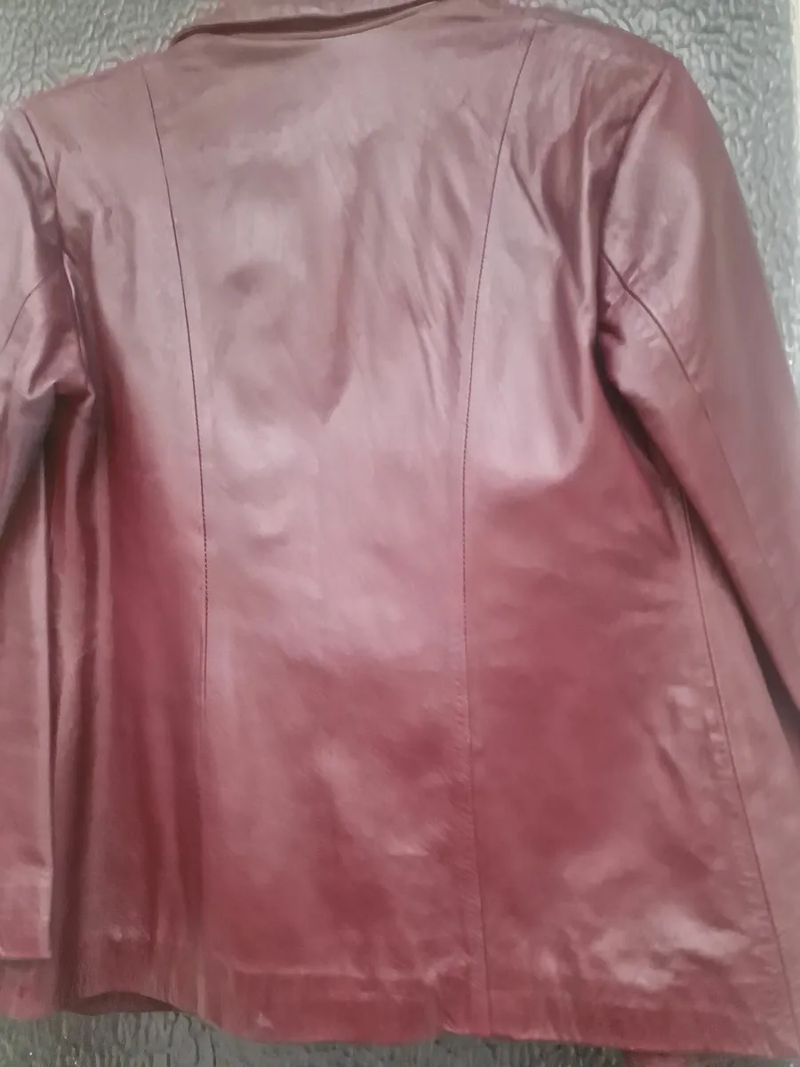 Ladies leather jacket. - Image 4