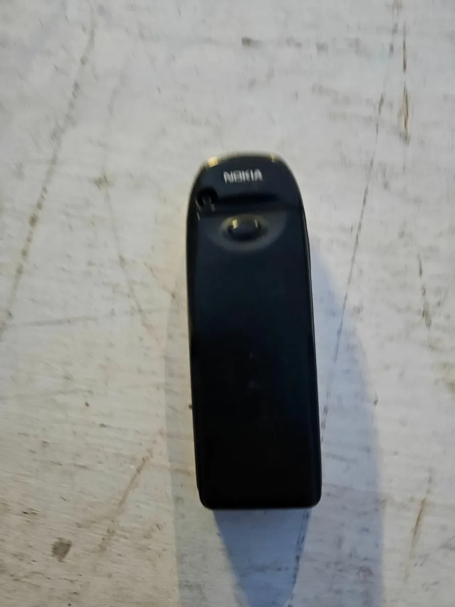 Mobile Phones x 3 - Image 2