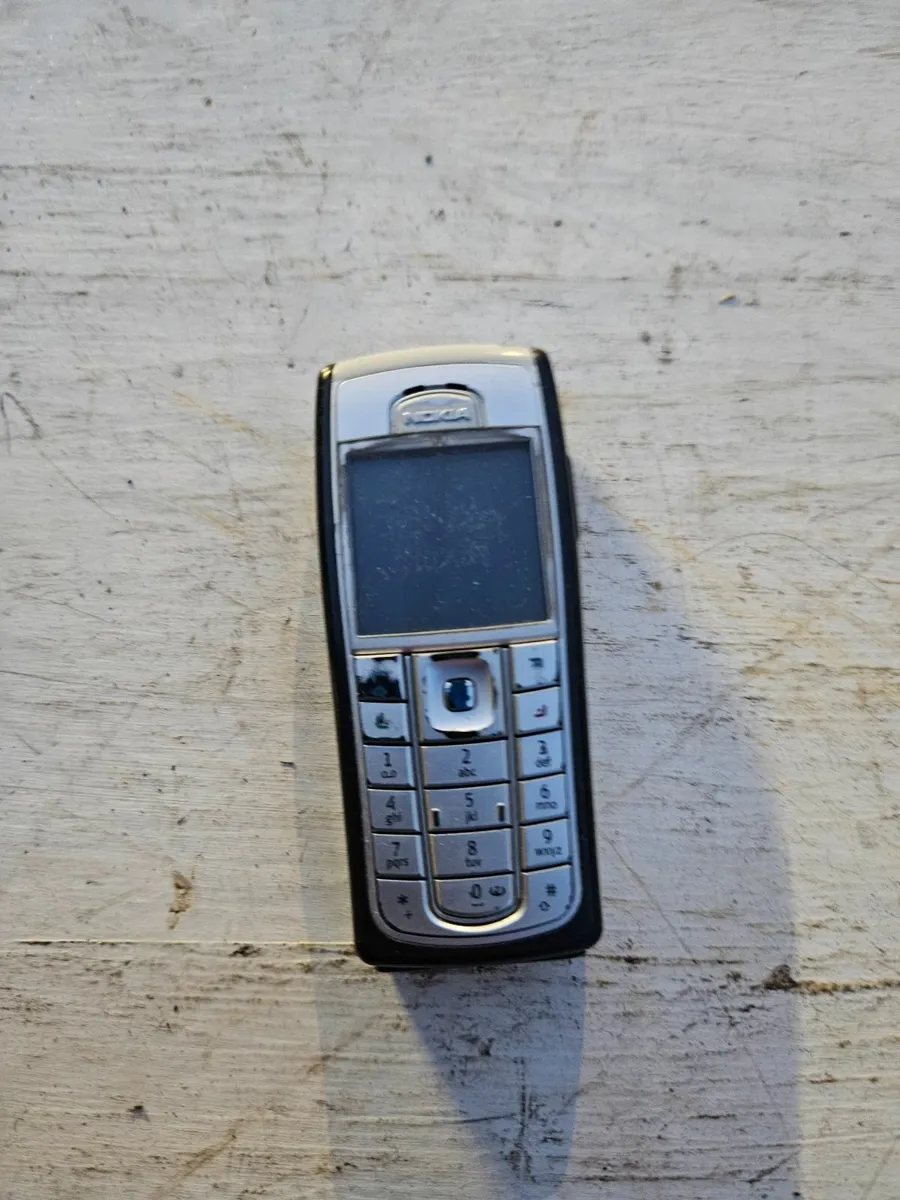 Mobile Phones x 3 - Image 4