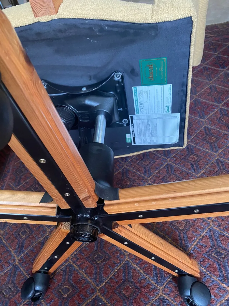 Office Chair - Image 3