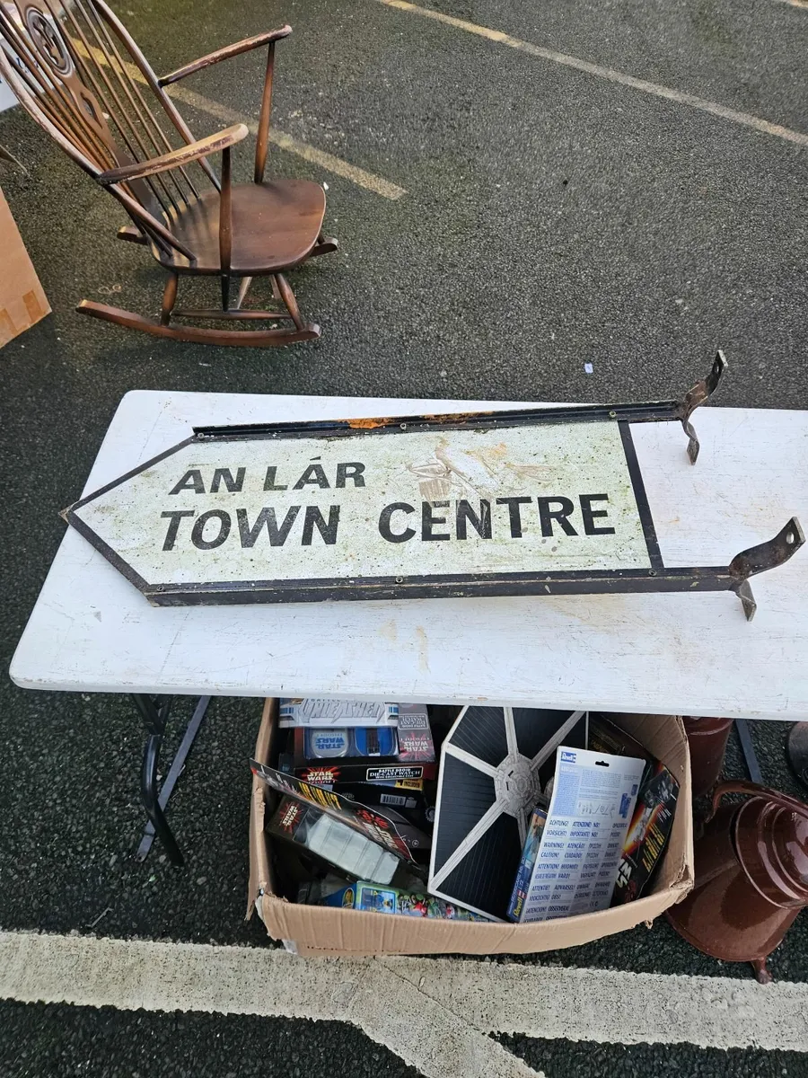 Road Sign Town Centre - Image 2