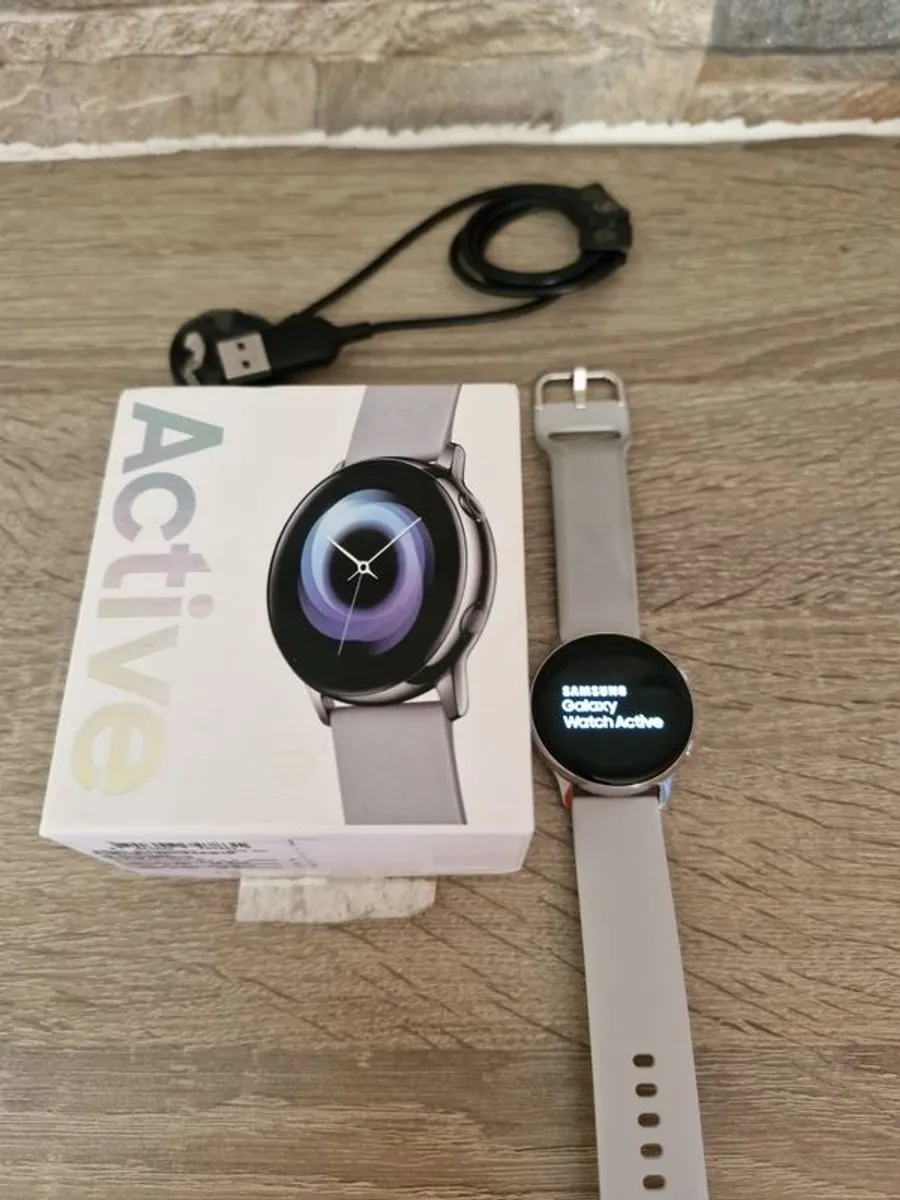Samsung Active Watch - Image 1