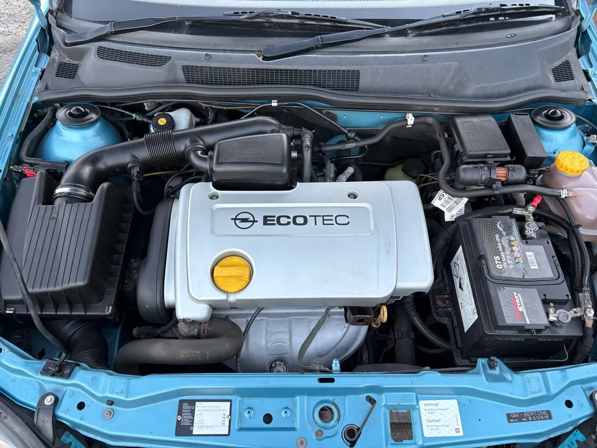 2002 Opel Astra 1.6 convertible Bertone . - Image 2