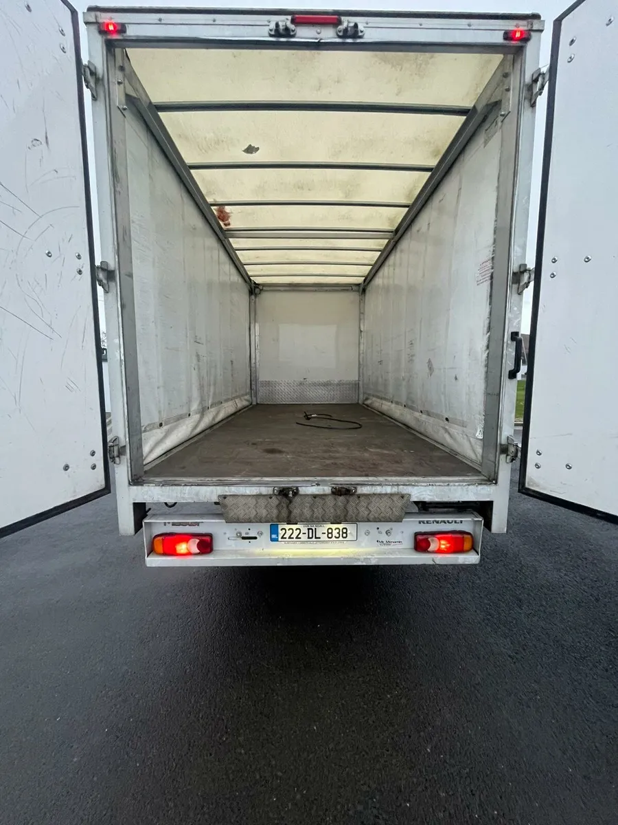 2022 renault master twin wheel curtinside - Image 3