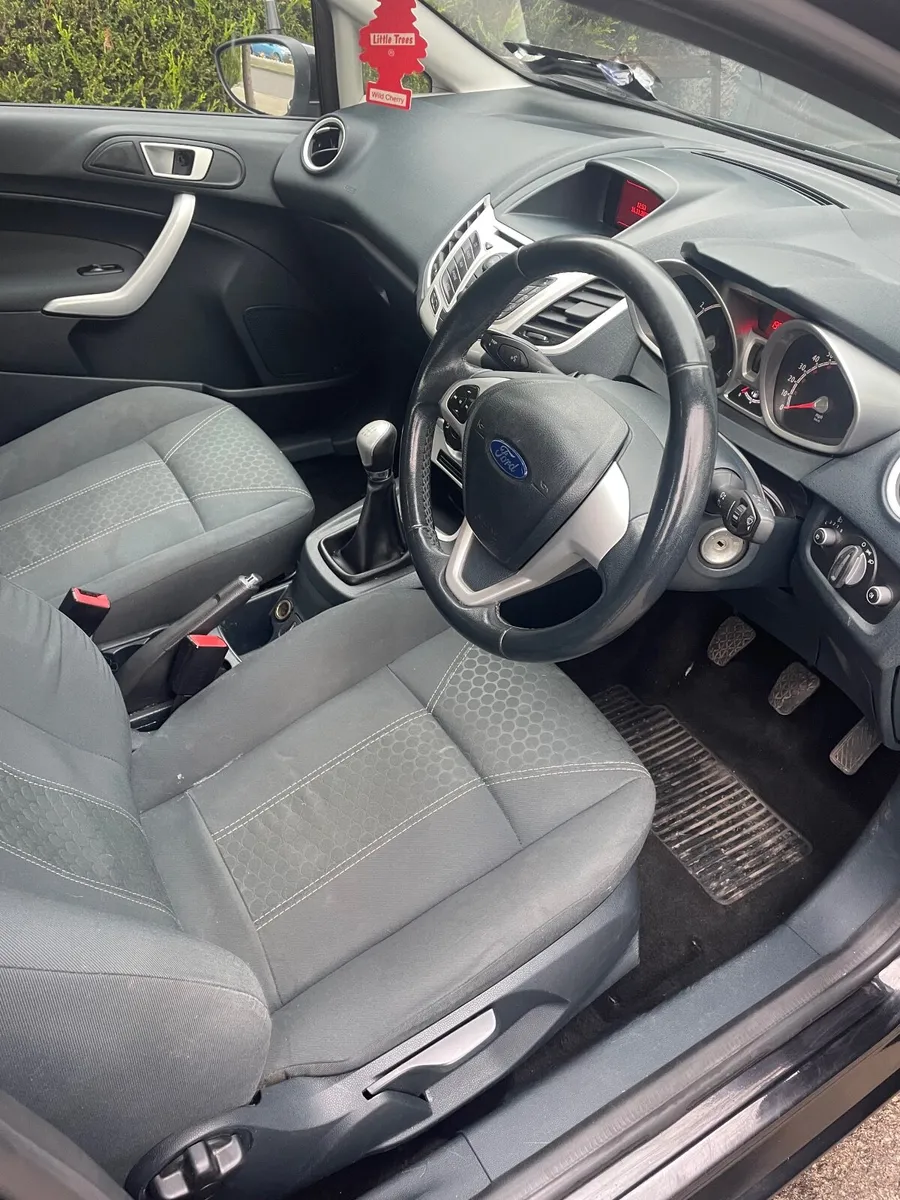 Ford Fiesta 2012 - Image 4