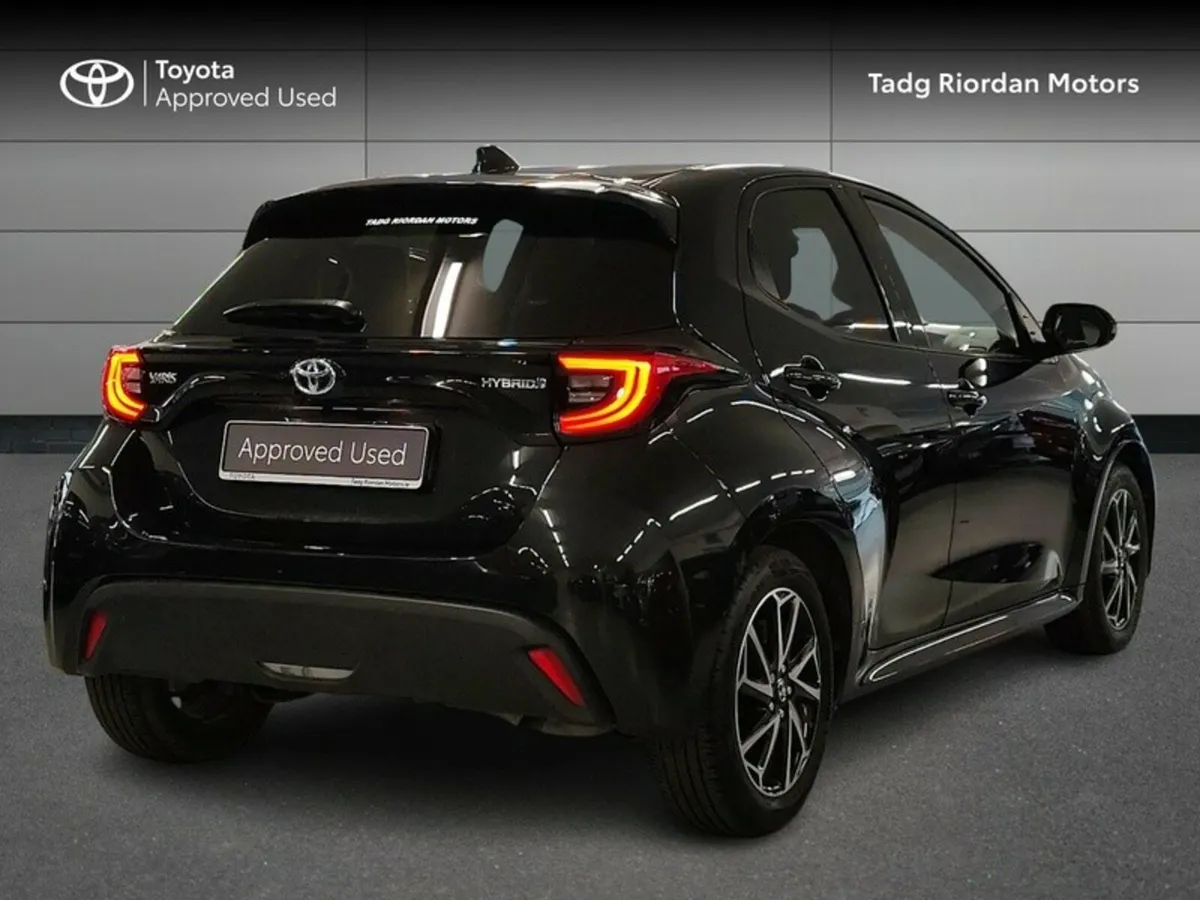 Toyota Yaris 1.5 HYBRID L/SPORT * PRICE REDUCTION* - Image 2