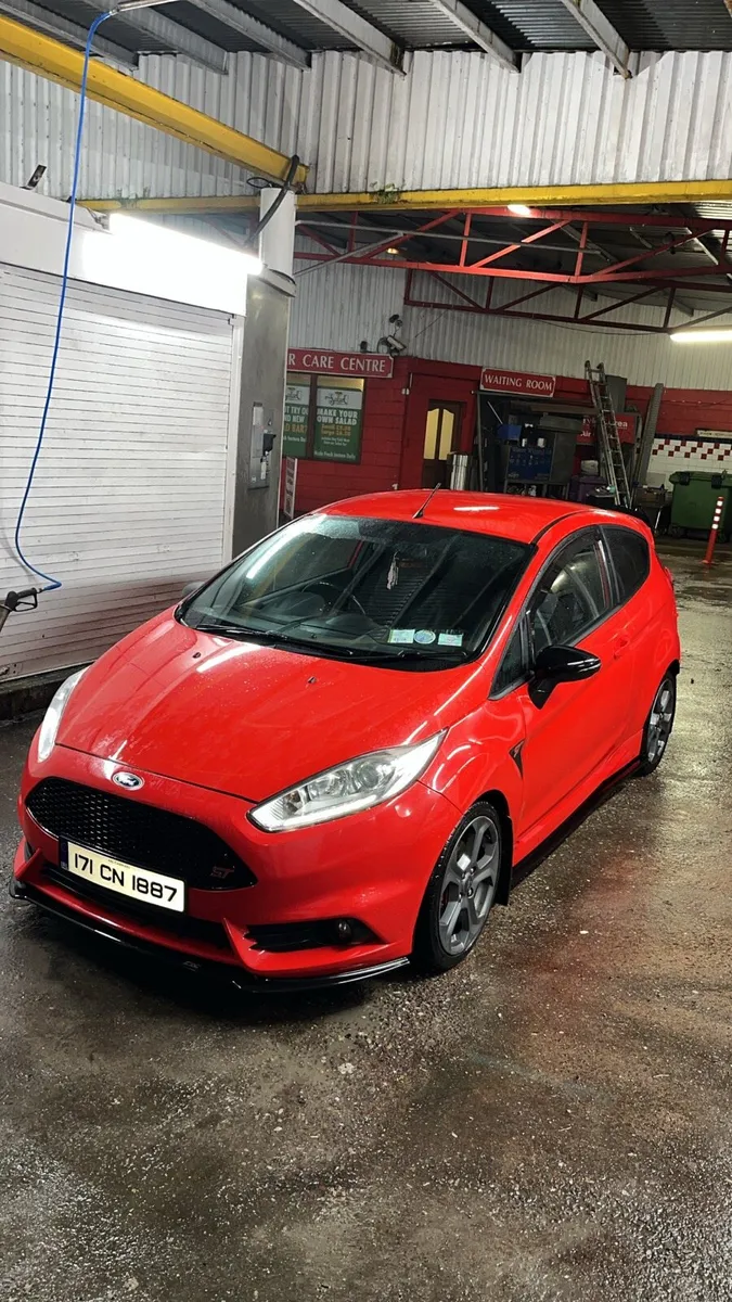 2017 Ford Fiesta ST-2 - Image 4