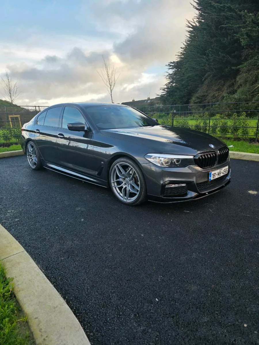 BMW 5 series 530e - Image 1