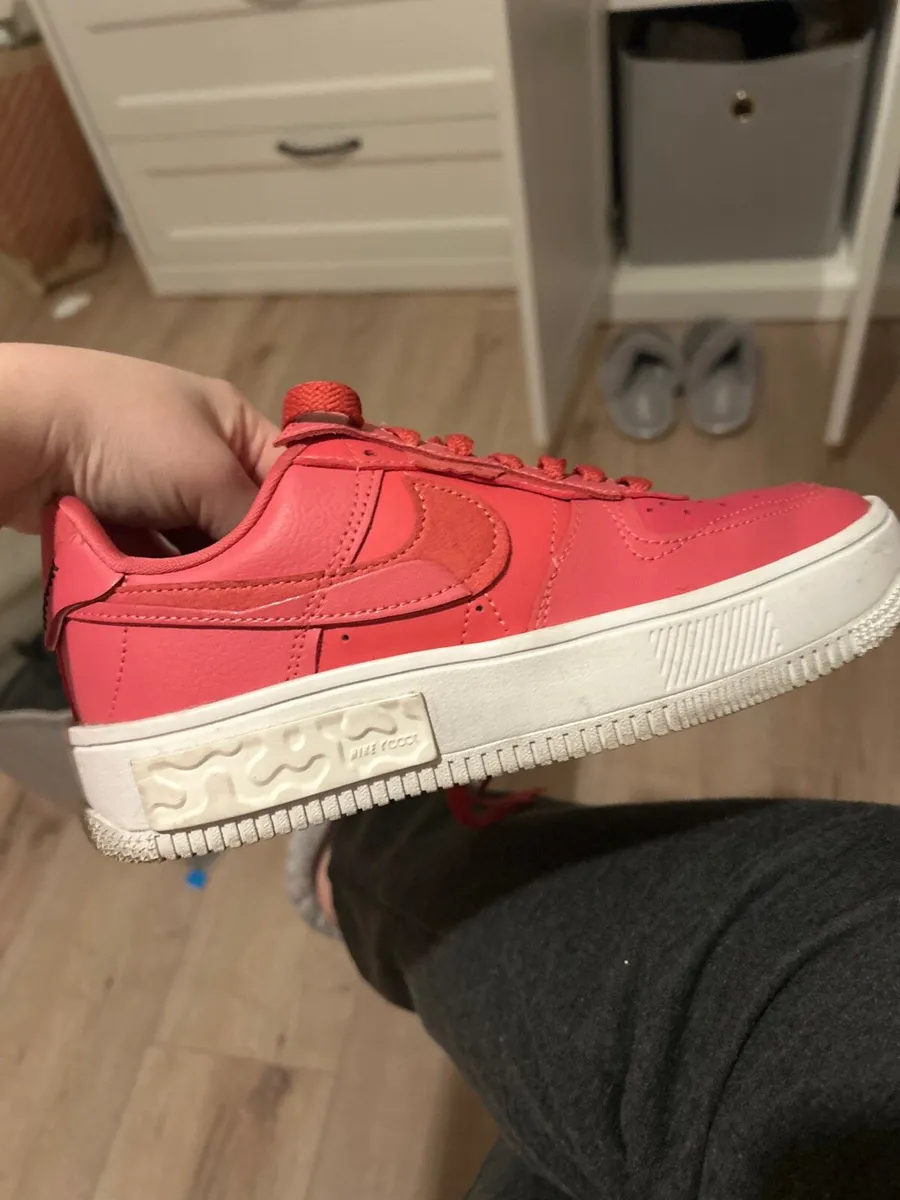 Trainers pink airforce 1 - Image 1