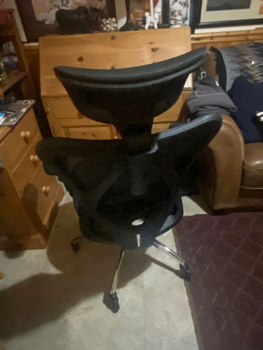 Office Chair - Image 3