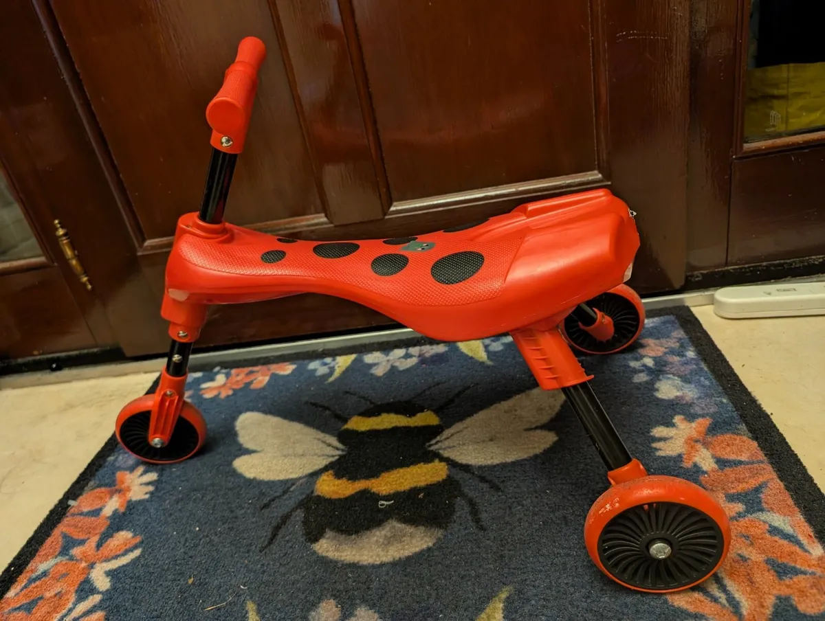 Toys scuttle bug trike - Image 1