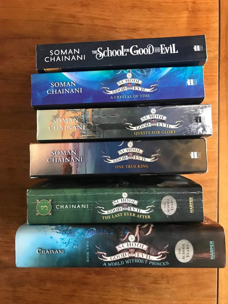 School of Good and Evil collection - Image 2