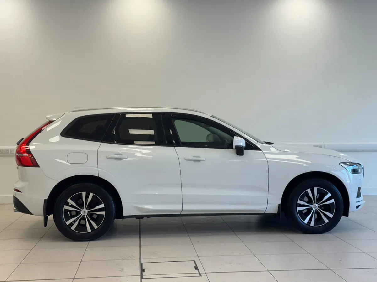 Volvo XC60 2020 AWD - Image 2