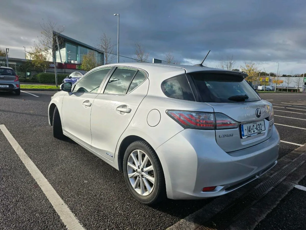 Lexus ct200h 1.8 hybrid Automatic - Image 2