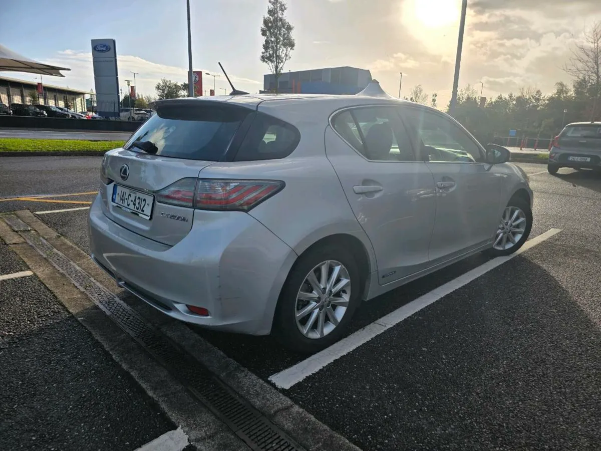 Lexus ct200h 1.8 hybrid Automatic - Image 4