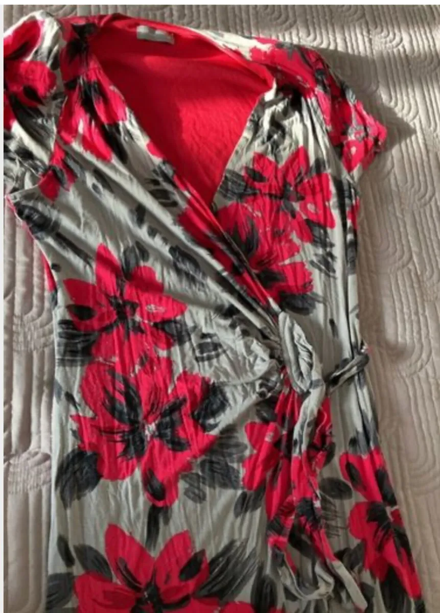 Dunnes Per Una Wrap Dress size 14 - Image 4