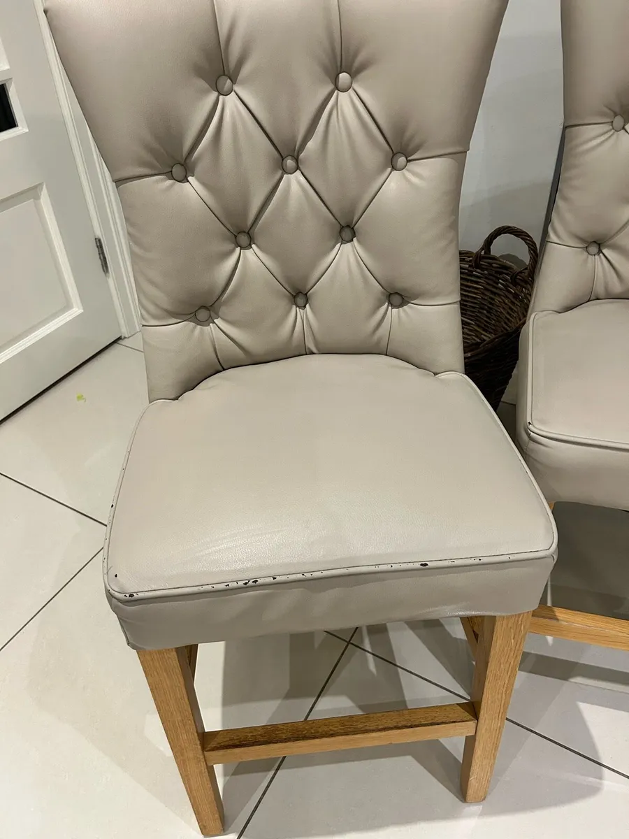 Island chairs - Image 2