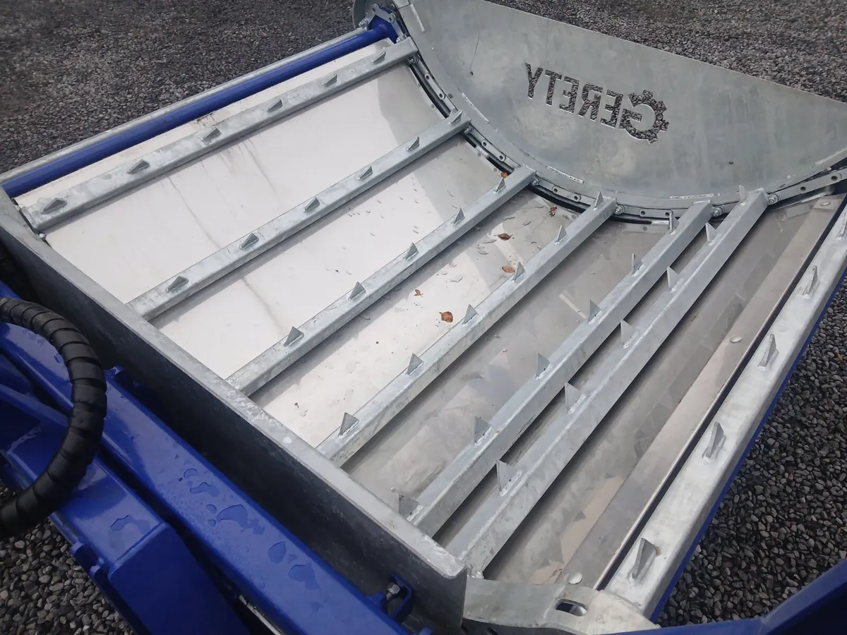 BALEMASTER Bale Unroller - Image 4