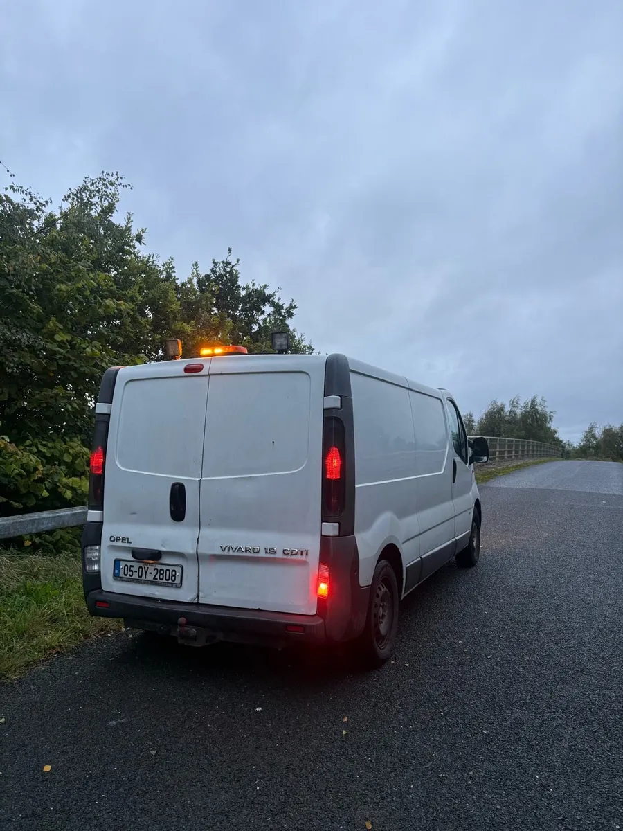 Opel vivaro 1.9  & 2.4 rwd Transit 2013 Opel 1400 - Image 3