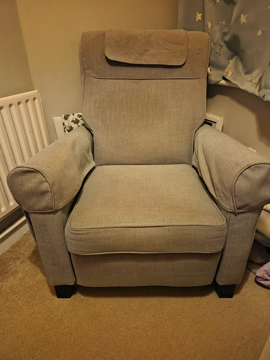 Armchair Recliner - Image 2