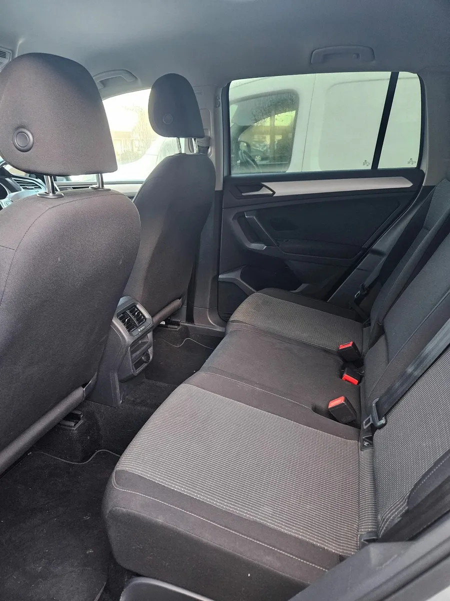 Volkswagen Tiguan 2021 - Image 4