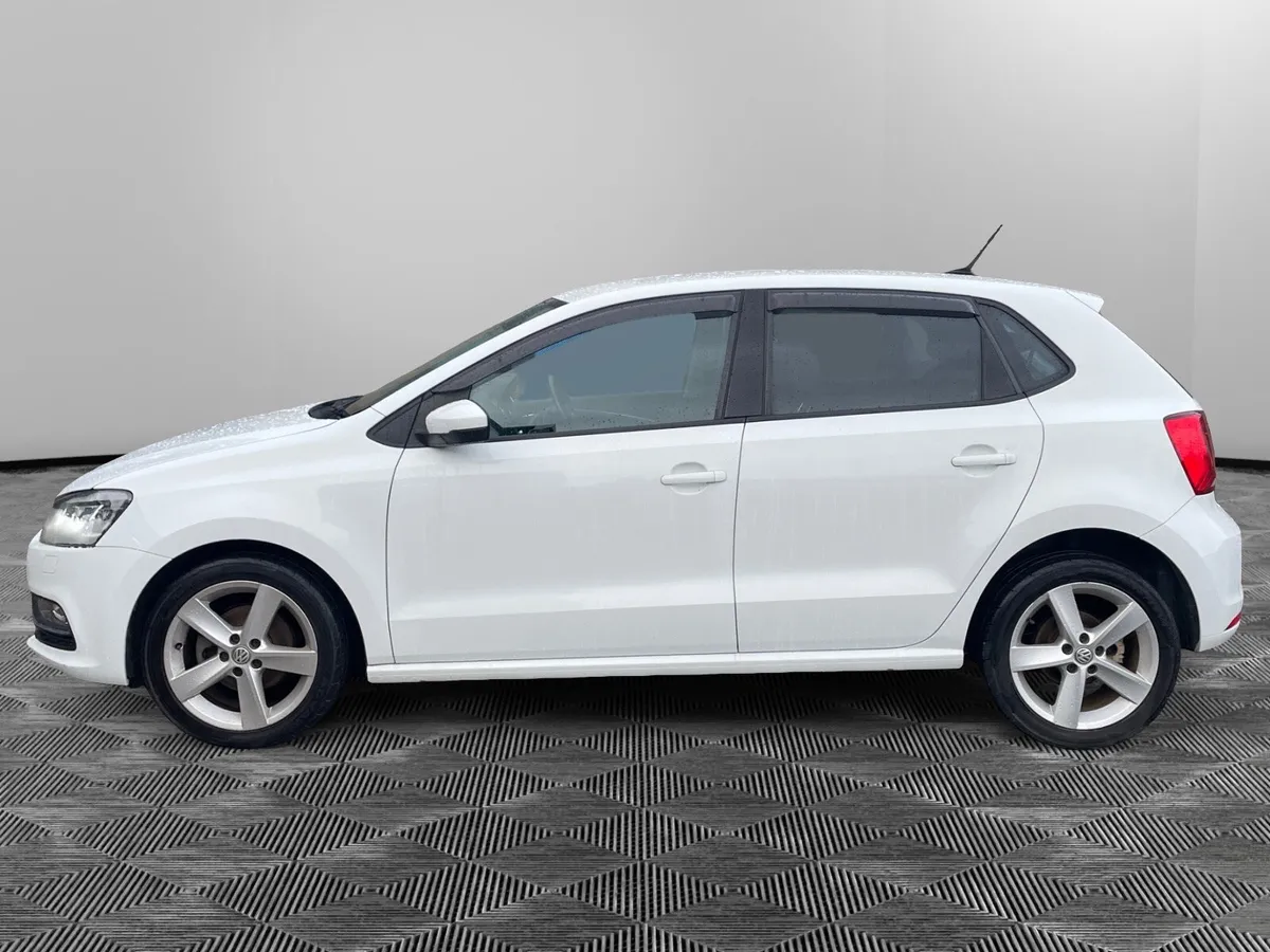 VW Polo 1.2 DSG Comfortline- Half Leather - Image 2