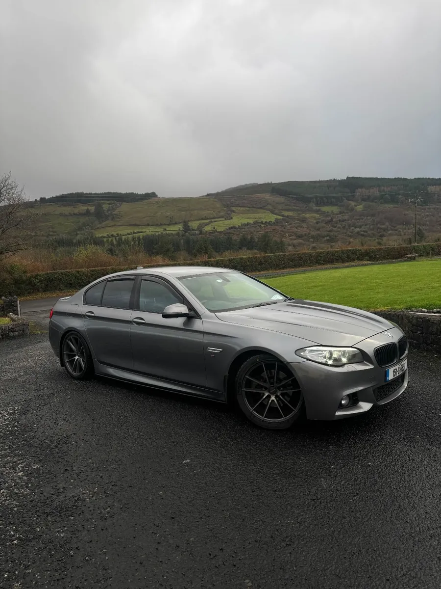 BMW 5-Series 2015 - Image 1