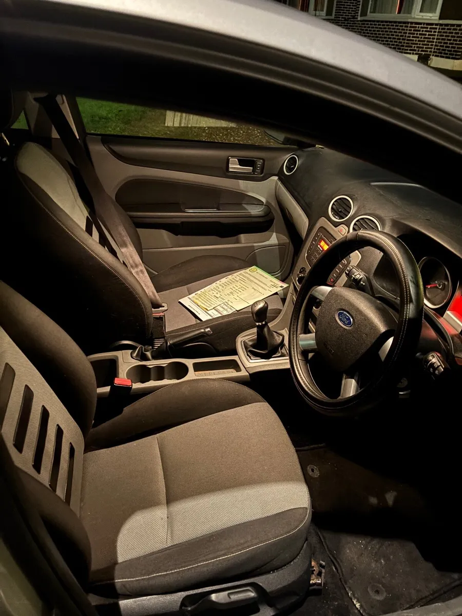 2011 ford focus - Image 3
