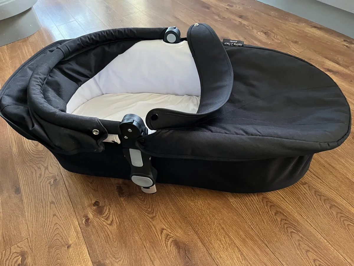 Maxi cosi baby bassinet for pushchair - Image 4