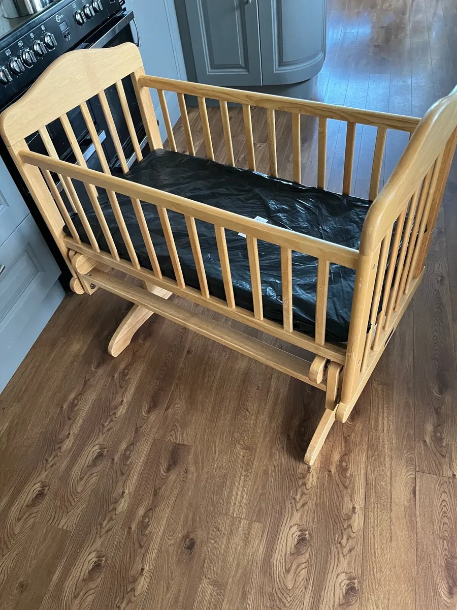 Swing crib - Image 1