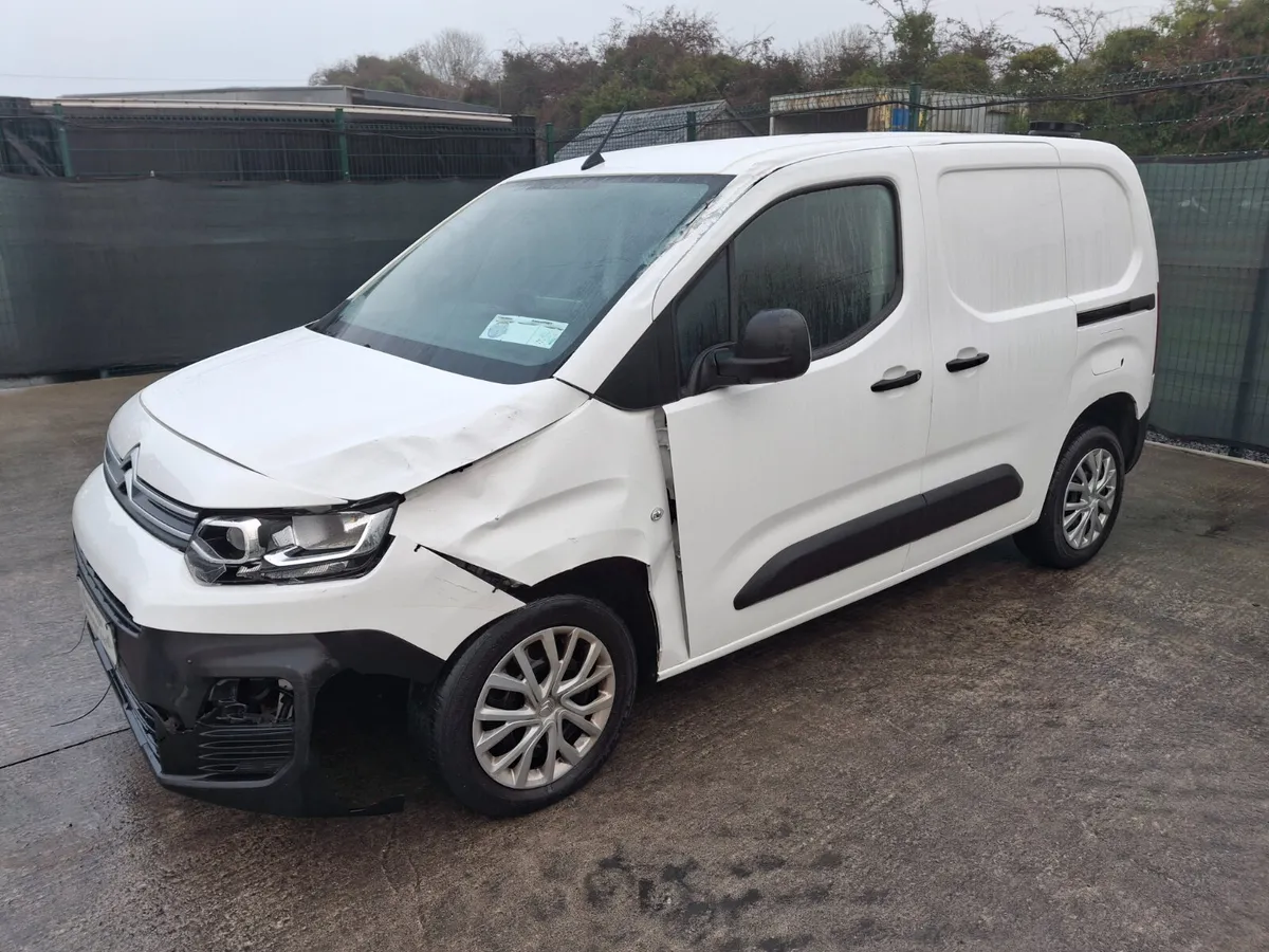 211 Citroen Berlingo  1.5 Diesel - Image 2