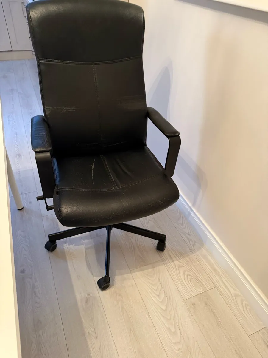 Desk with cable tidy And Chair For Sale - Image 4