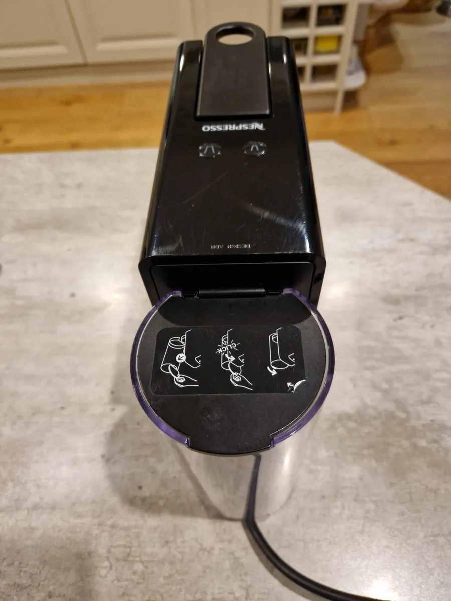 Nespresso Essenza Mini coffee machine - Image 2