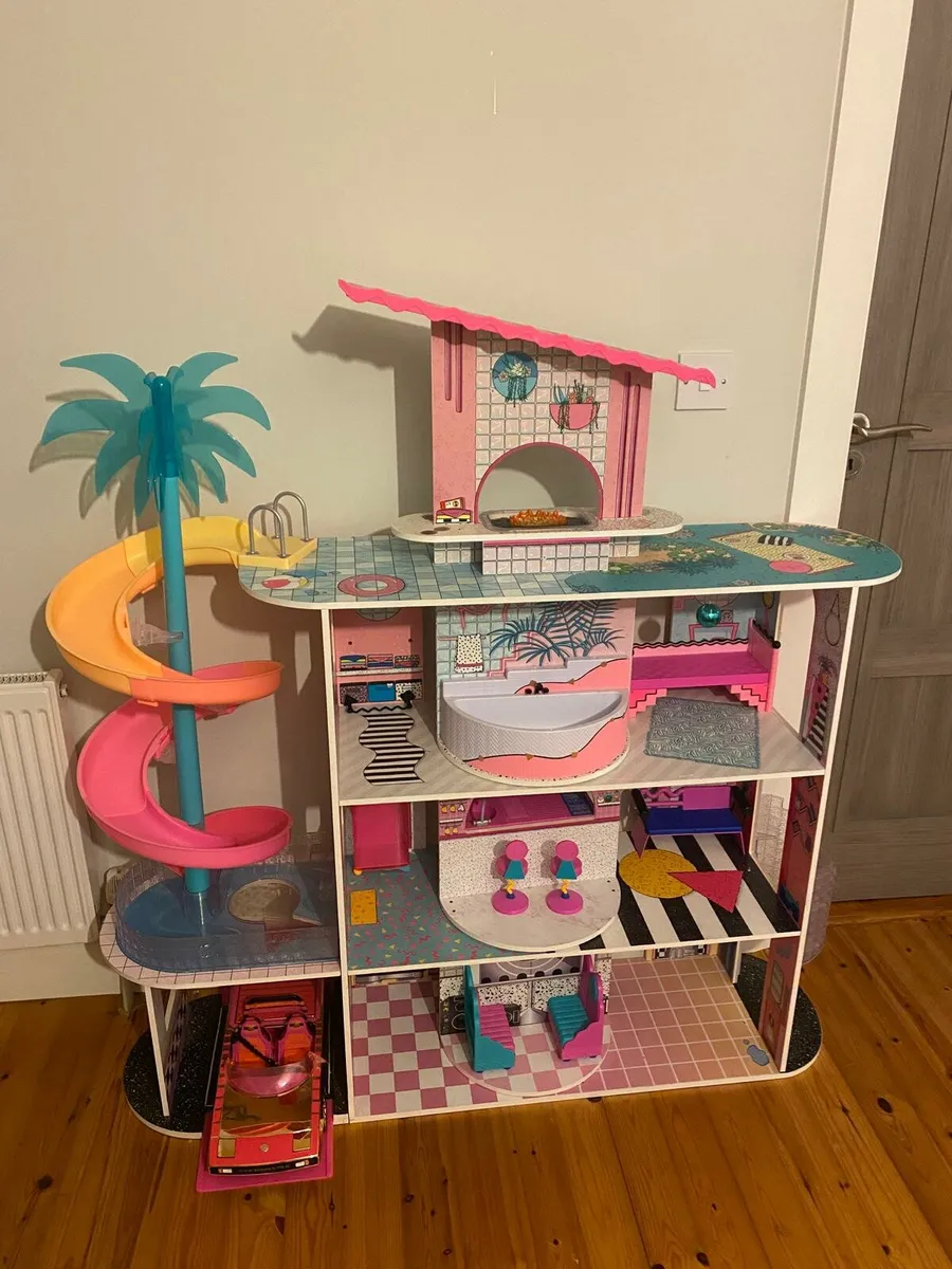 Kids doll  house,s - Image 2