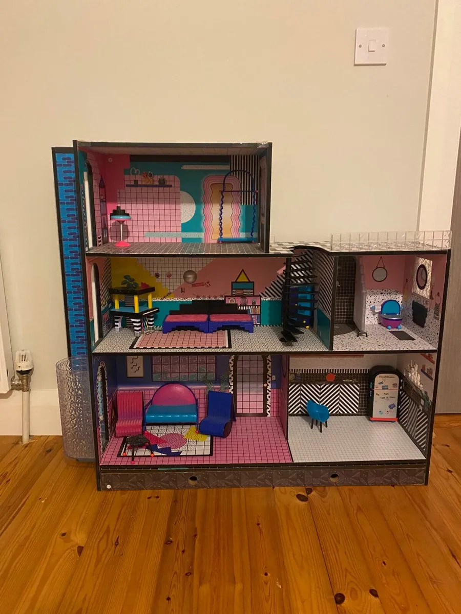 Kids doll  house,s - Image 4