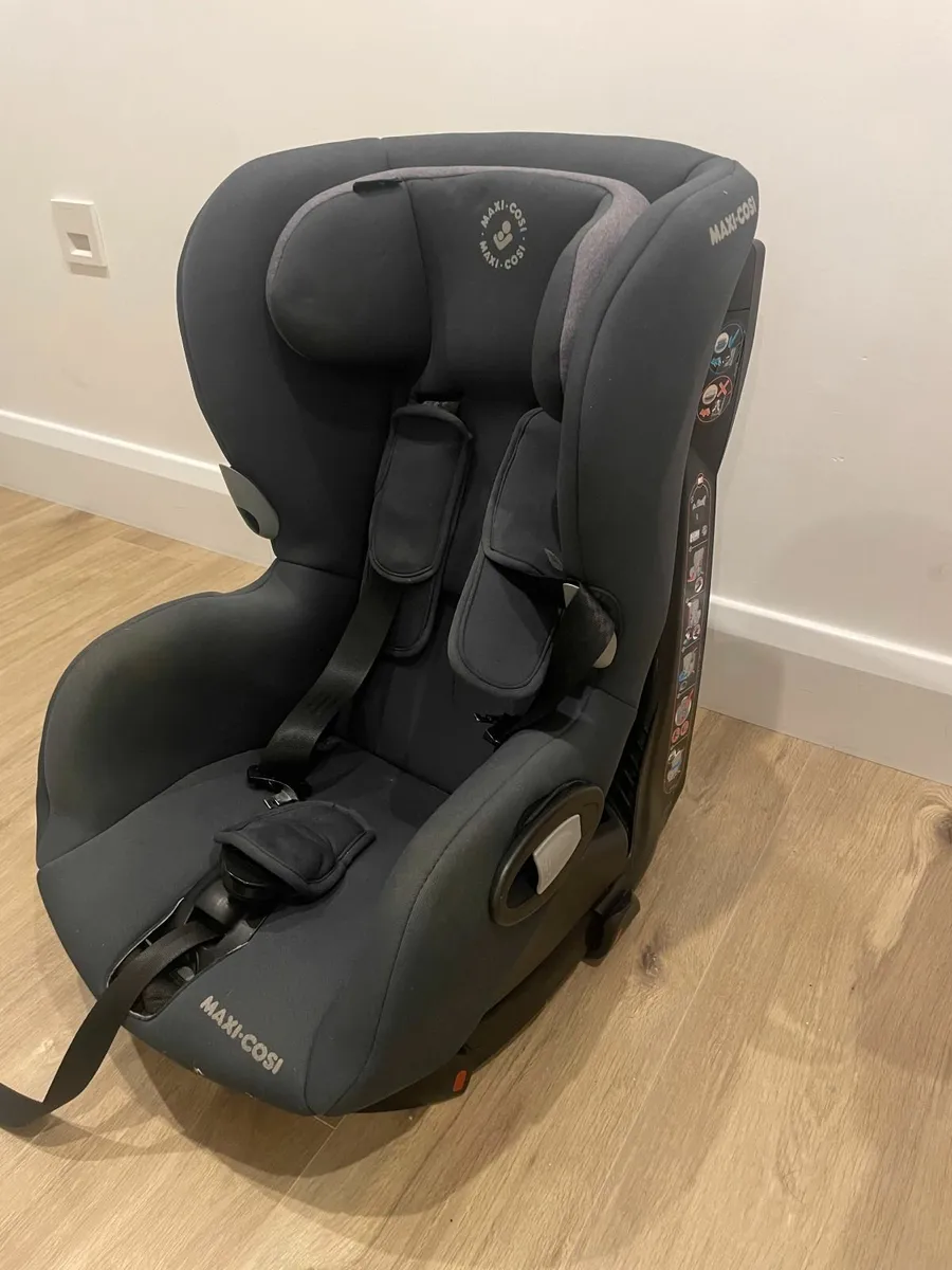 Maxi Cosi Axiss Car Seat (toddler) - Image 2