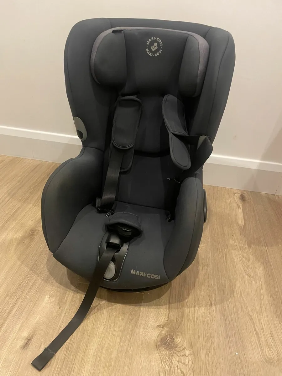 Maxi Cosi Axiss Car Seat (toddler) - Image 1