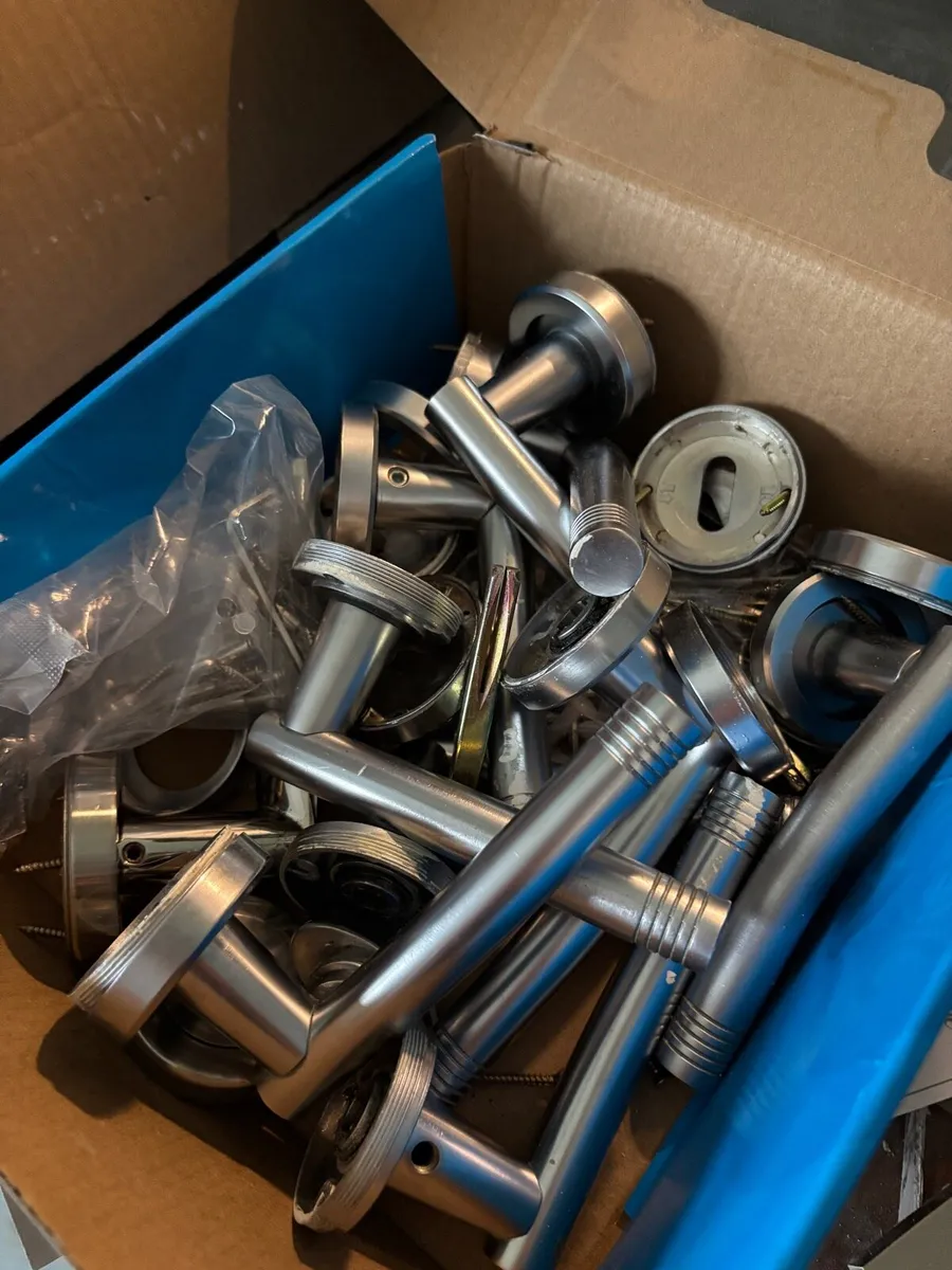 Door handles - Image 3