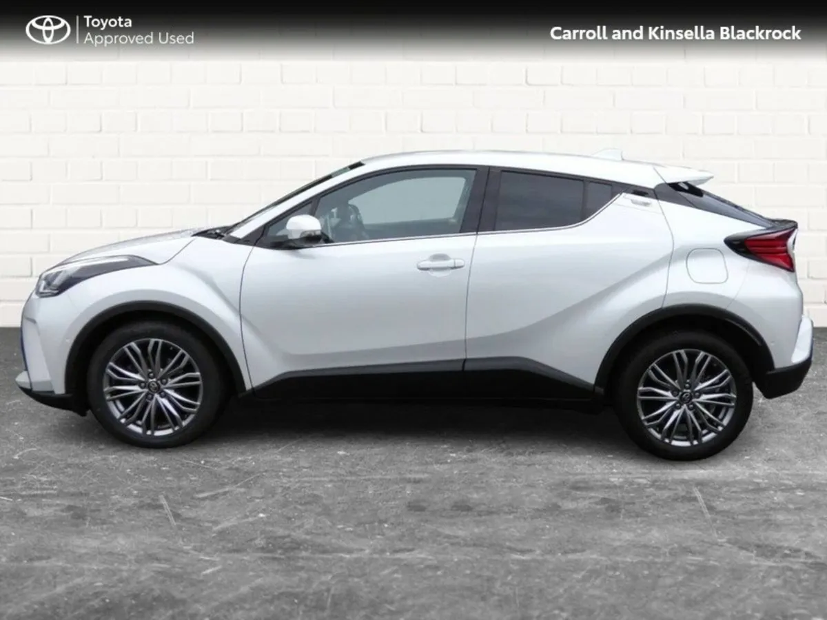 Toyota C-HR Hybrid Sol - Image 3