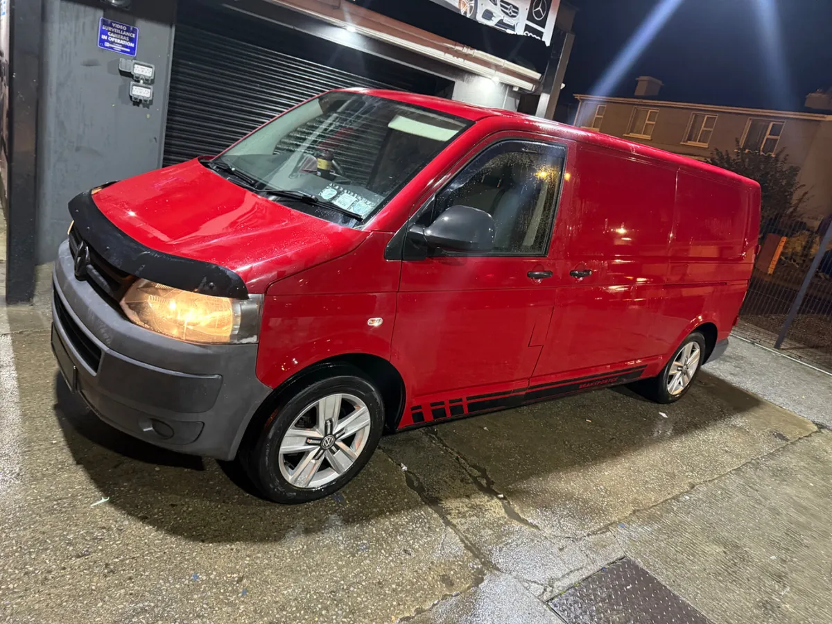 VW TRANSPORTER DAY VAN - Image 4