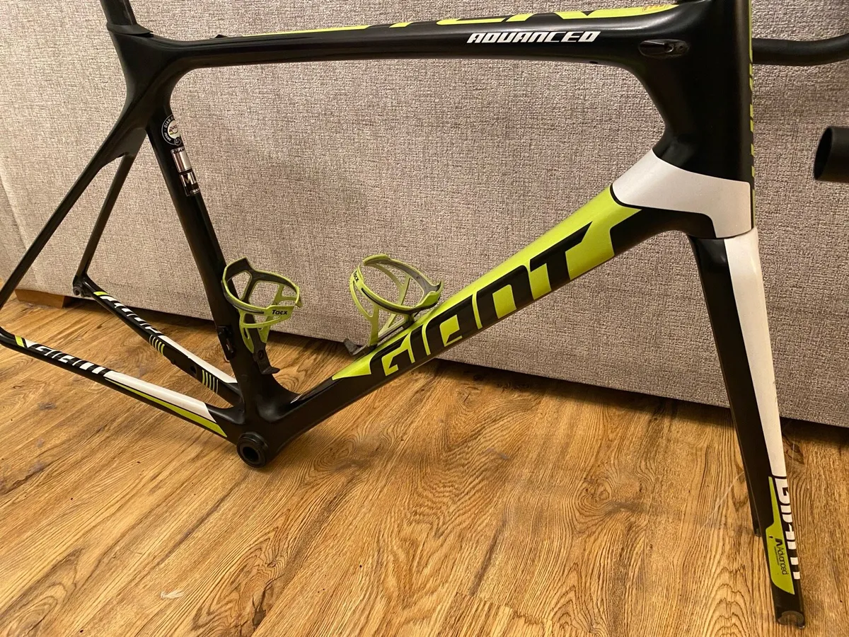 Giant TCR Advanced 1 Carbon Frameset - Image 2